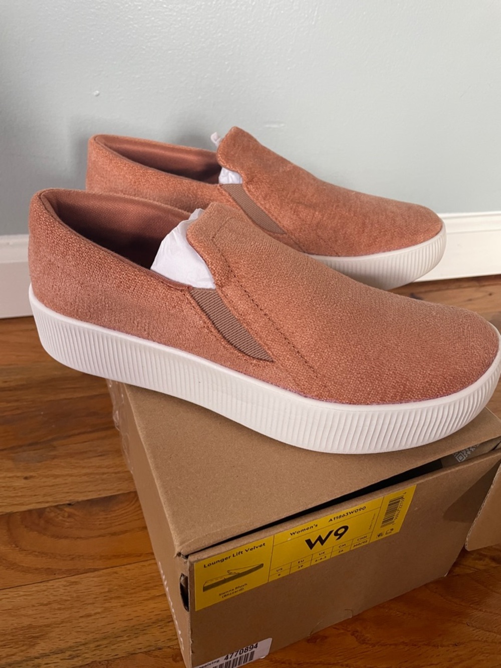 allbirds Women's lounger lift velvet, sienna blush W9 NEW